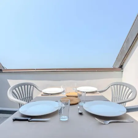 The Little Azur * La Rochelle (Charente-Maritime)